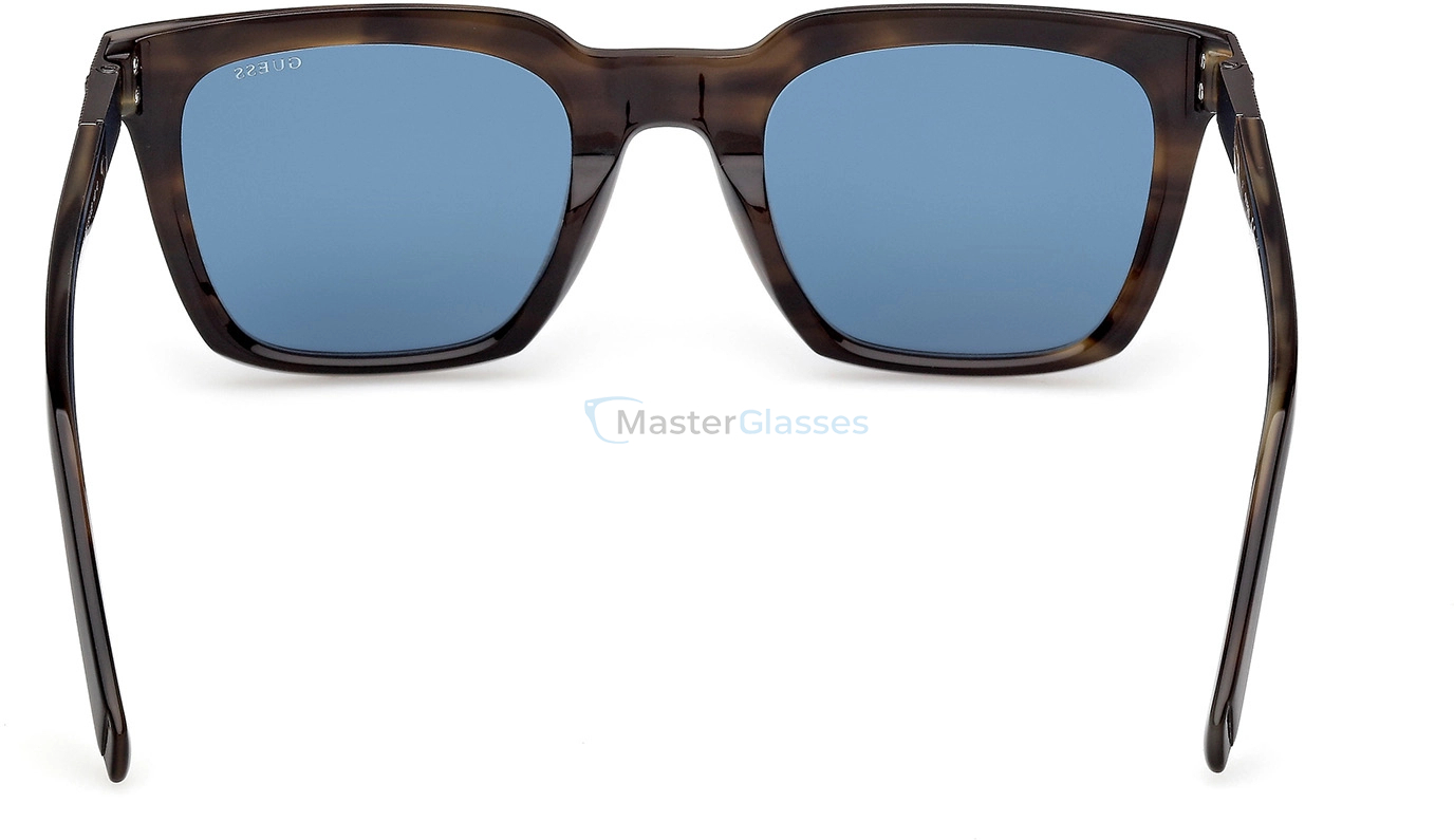   GUESS GUS 00279 98V 51