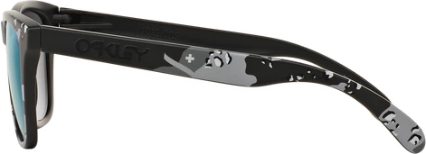 Солнцезащитные очки Oakley Frogskins OO9013 901351 Matte Camo Carbon