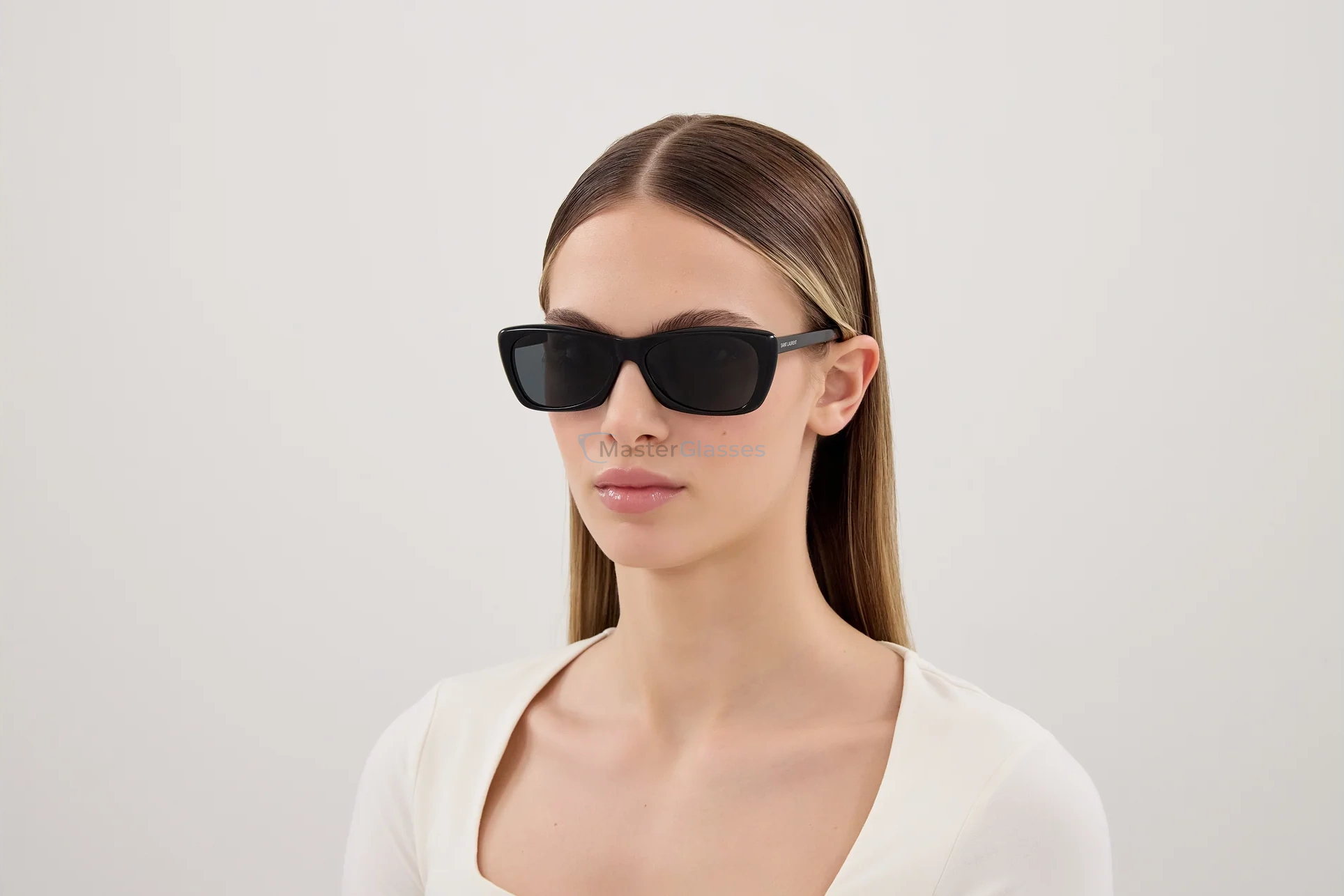 �������������� ���� Saint Laurent SL613 005