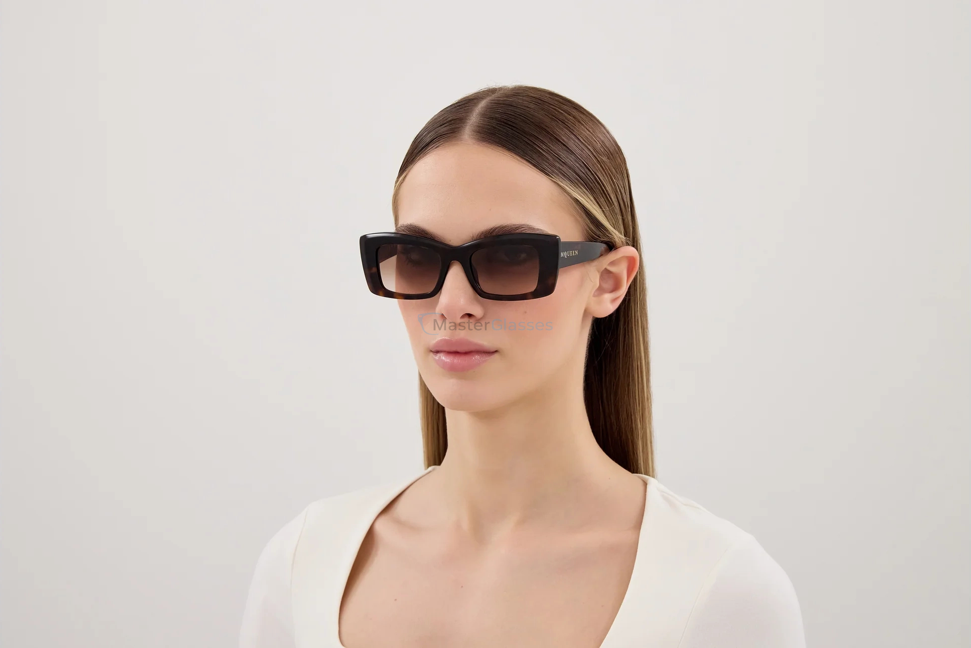Alexander McQueen AM0526S-002 50 Очки солнцезащитные