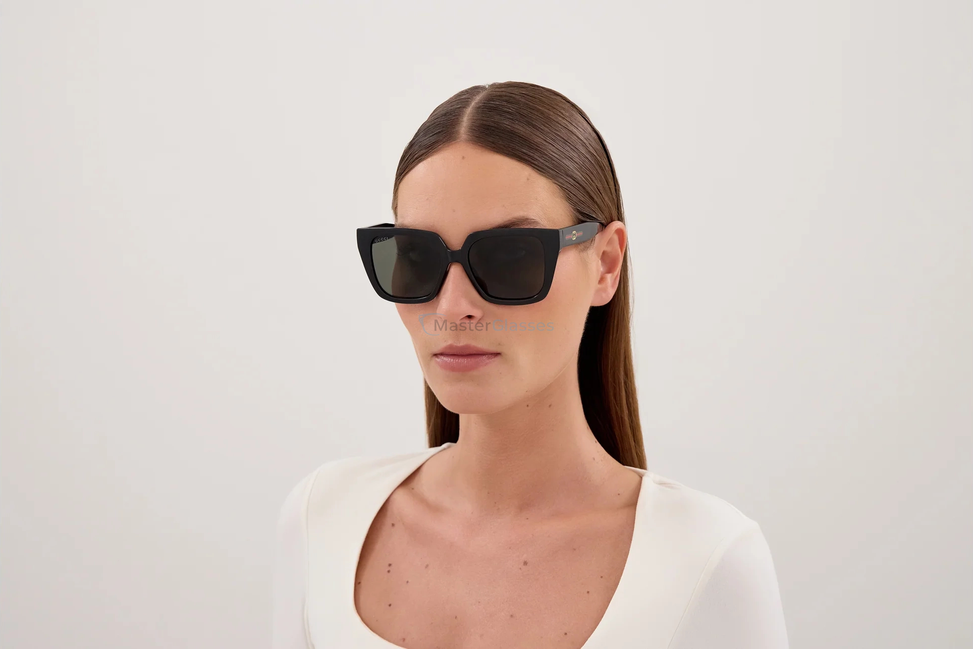 �������������� ���� Gucci GG2102S-001 54