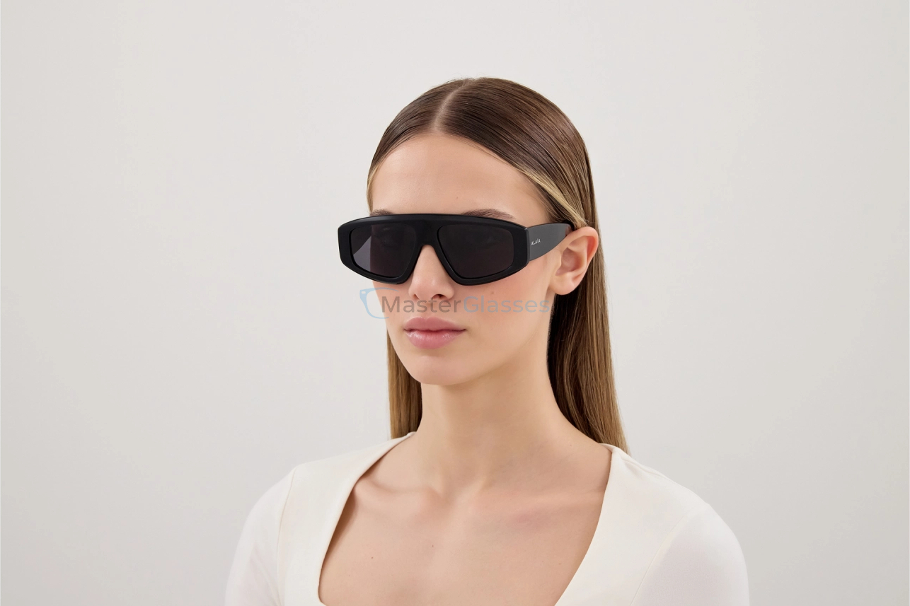 Azzedine Alaia AA0092S-001 57 ���� ��������������