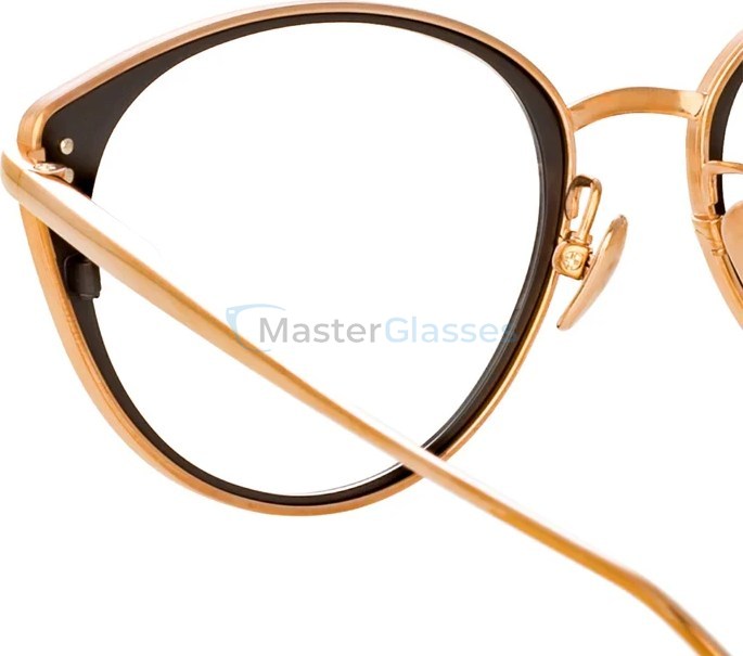  Linda Farrow 1339 C03
