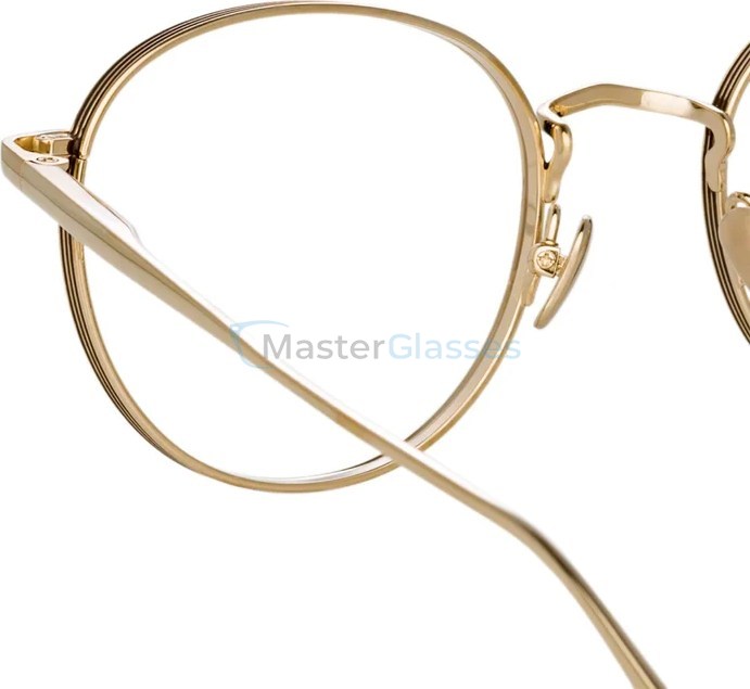  Linda Farrow 1229 C03