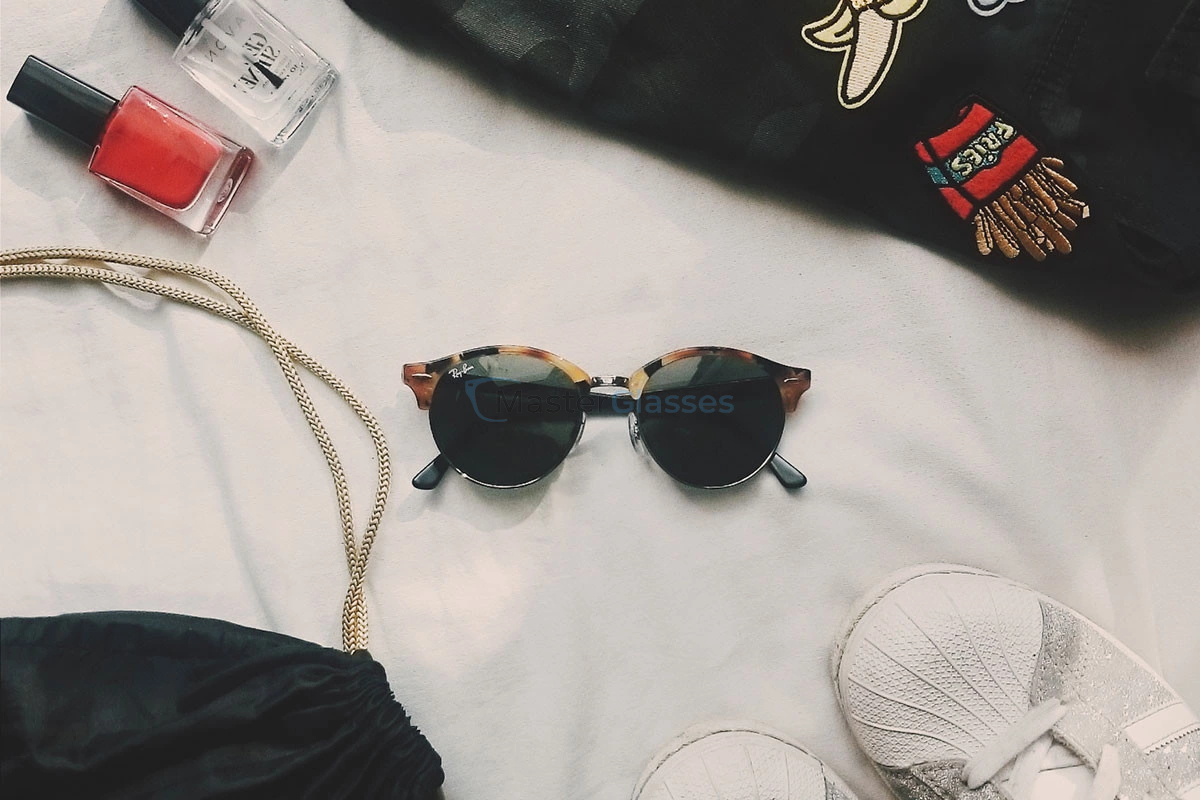   Ray-Ban Clubround Classic RB4246 1157