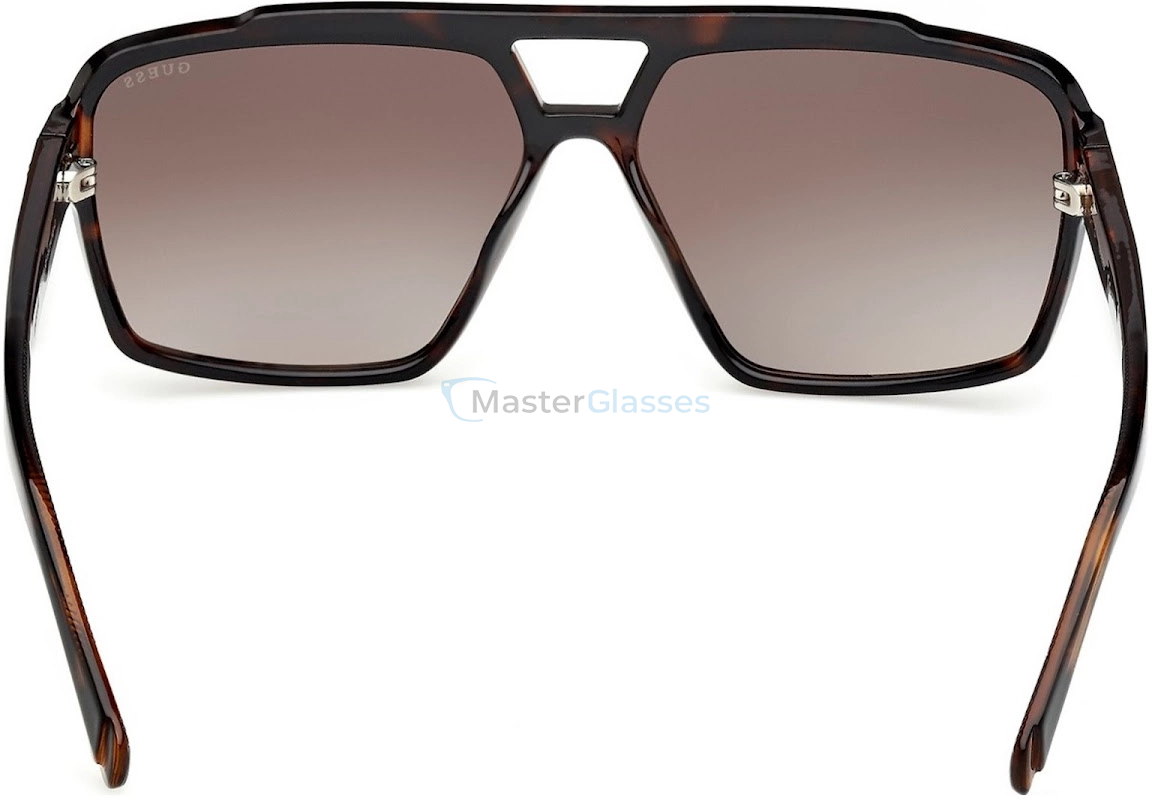   GUESS GUS 00223 52F 61