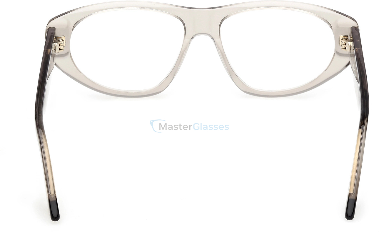  GCDS GD 5049 057 54