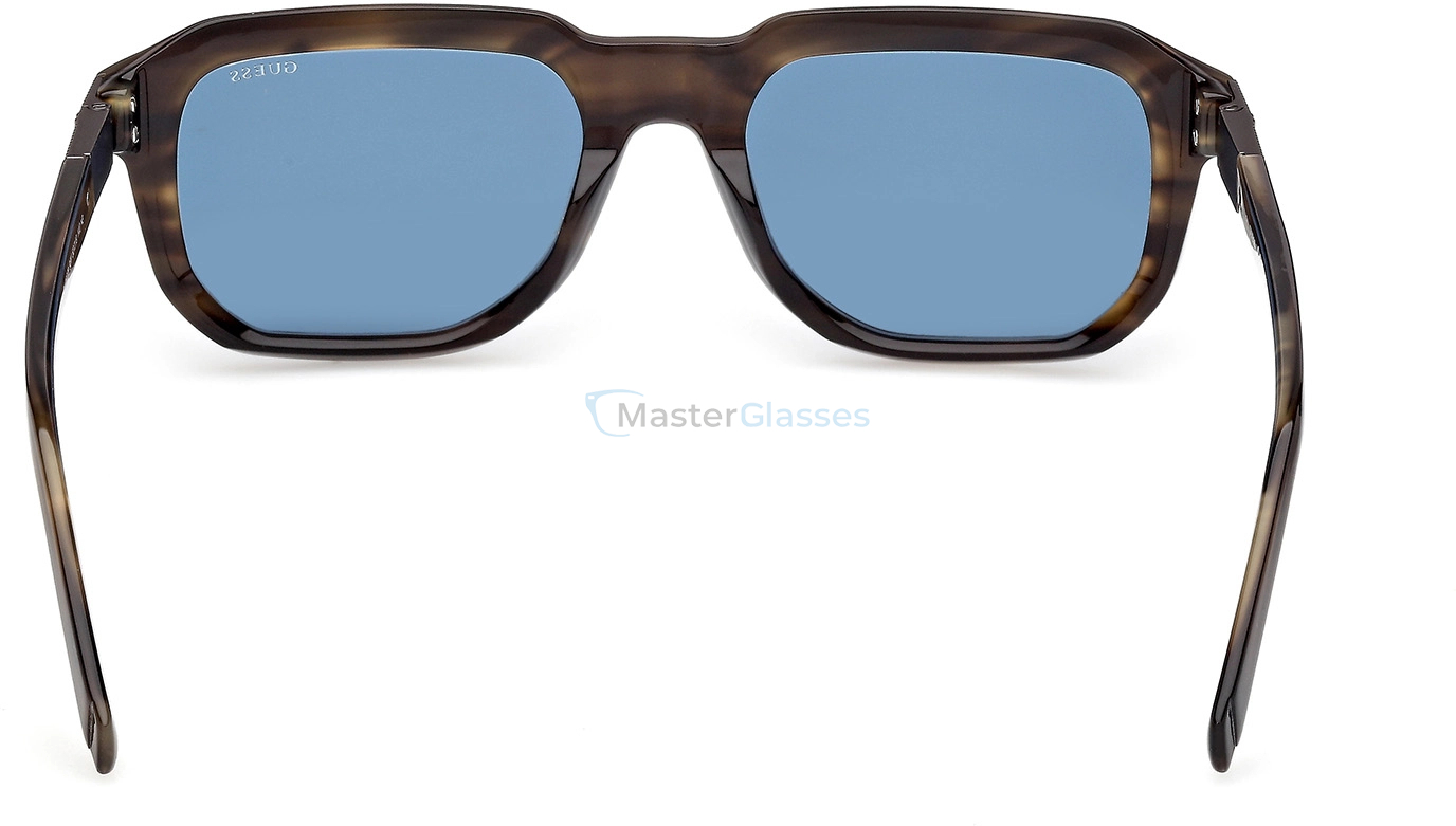   GUESS GUS 00278 98V 53