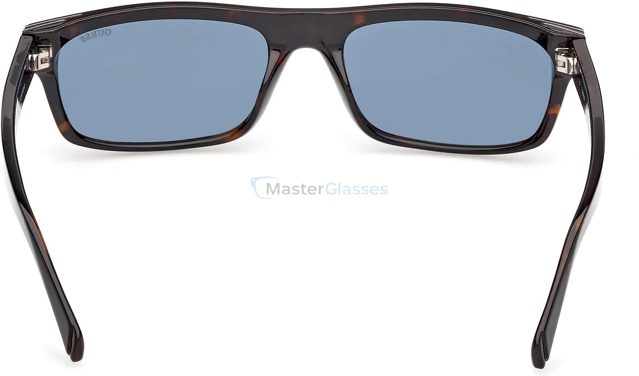   GUESS GUS 00276 52V 57